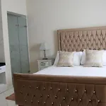 Maison d'hôtes 100 Boutique Living 4*
