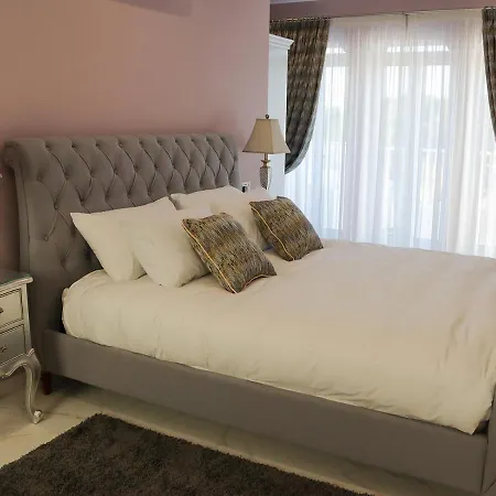 Pensiune 100 Boutique Living Rabat