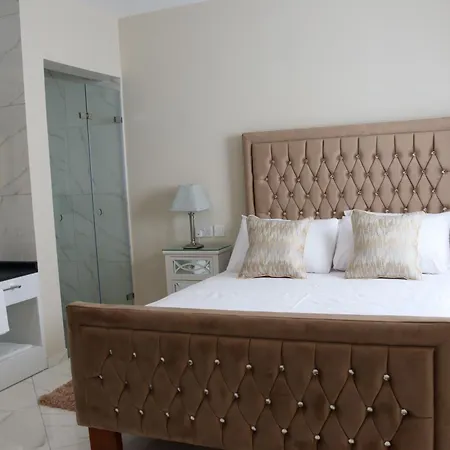 100 Boutique Living