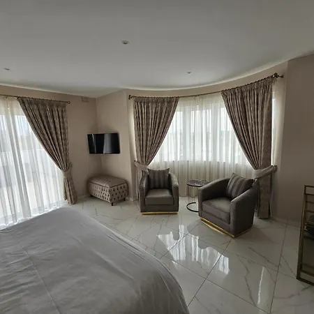 100 Boutique Living Pensiune Rabat
