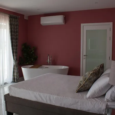 100 Boutique Living Pensiune 4*