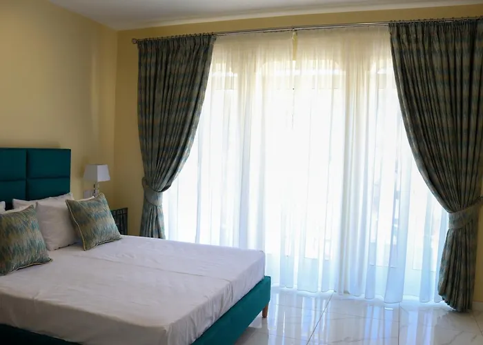 Konukevi 100 Boutique Living 4*