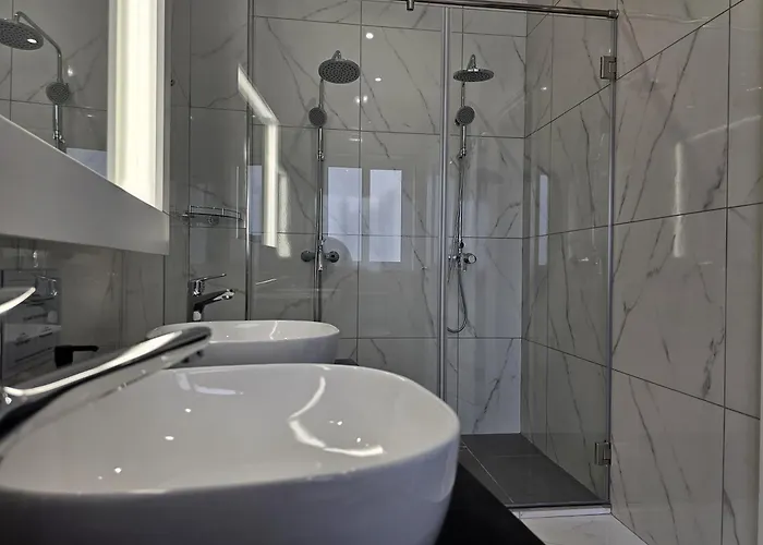 100 Boutique Living 4* ربات