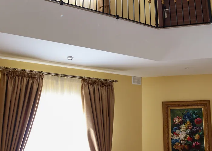 100 Boutique Living Konukevi 4*