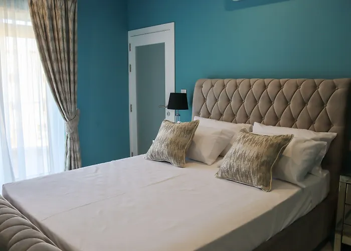 100 Boutique Living 4*